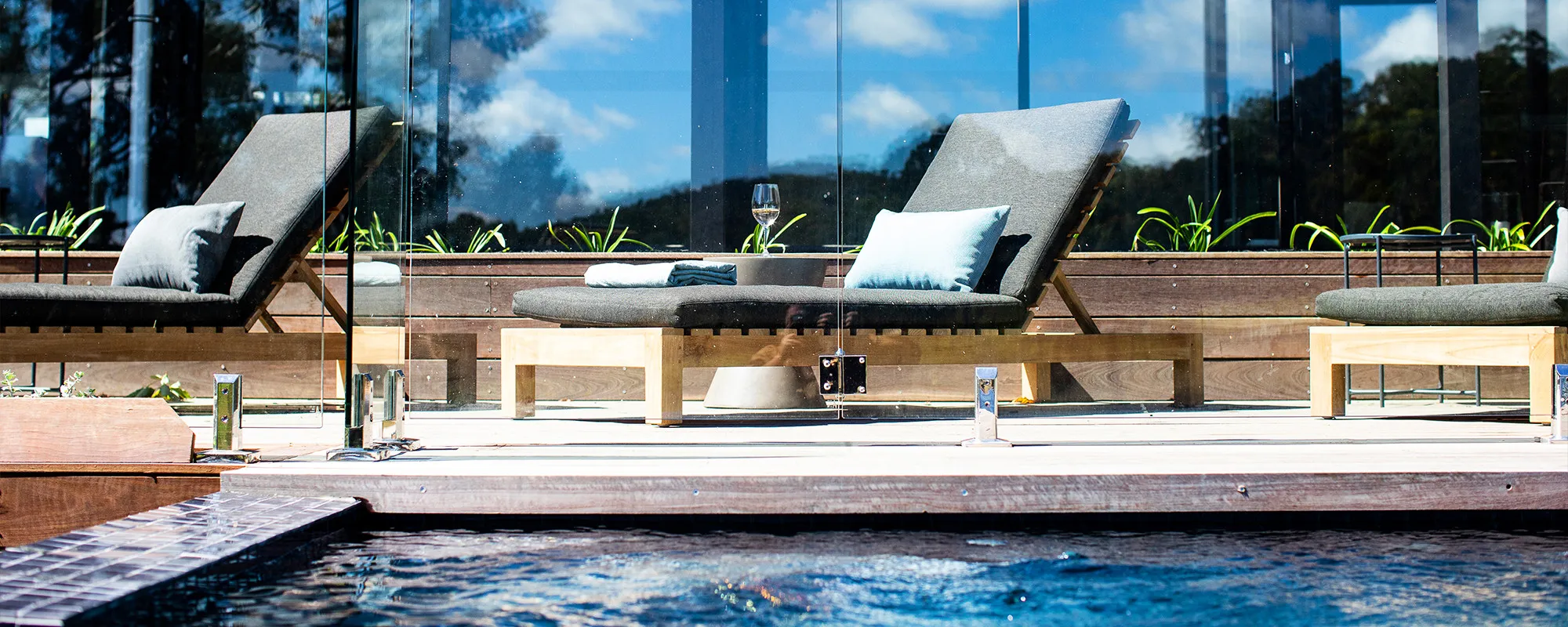 Lancemore Macedon Ranges Boutique Luxury Accommodation Gallery Swimming Pool 2000x800 v2